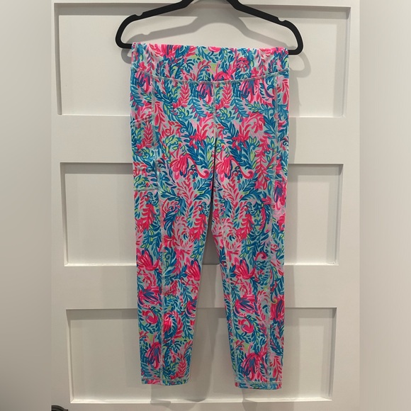Lilly Pulitzer size medium leggings, like new, never been worn - Picture 2 of 6